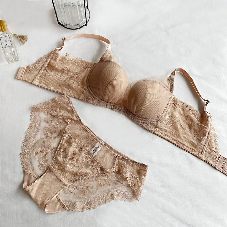 Nudy Molded Cup Light Shaping Bra 24S1