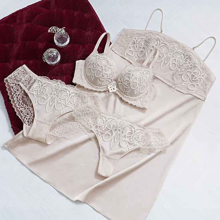 Jacqueline Contour Perfection Bra 25A1