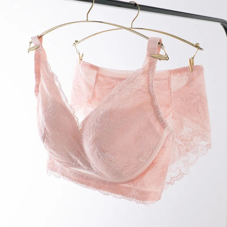 Lacy Minimizer Wireless Bra
